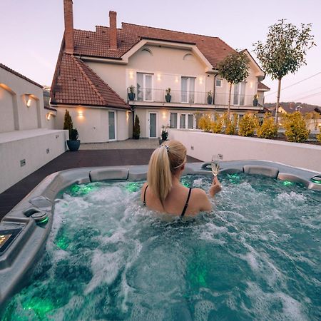 Dozsa Residence Oradea Dış mekan fotoğraf